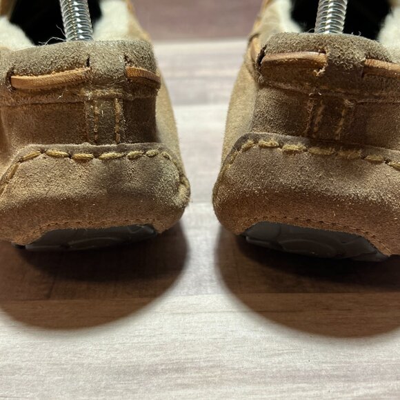 UGG Dakota Slip on Mocassin Suede Light Tan Women's Size 11 - Picture 4 of 10